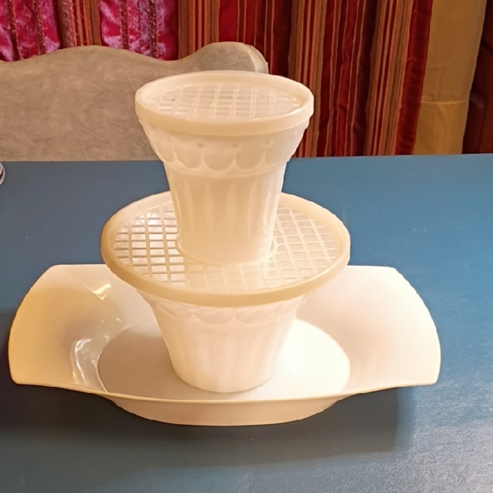 Tupperware Tuppercraft Floralier Three Tiered Flower Arrangement Vase